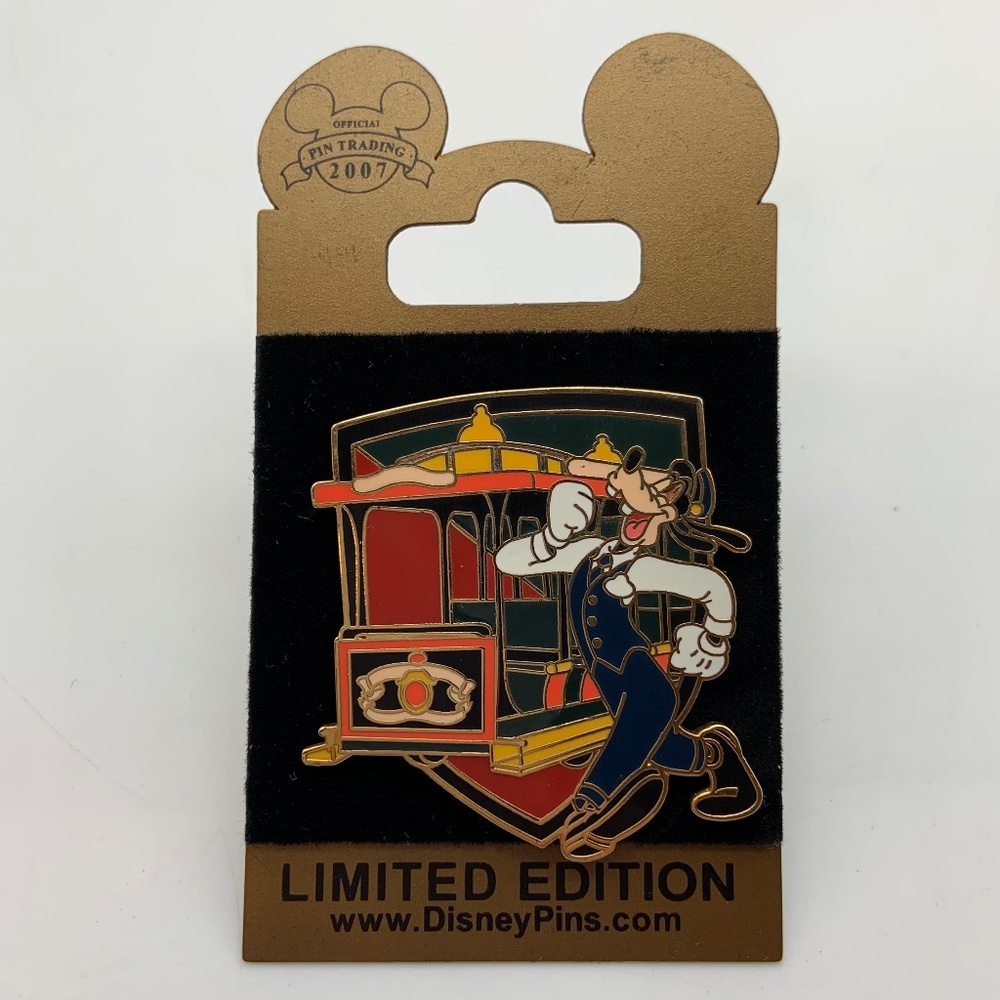 Disney Goofy Transportation Train Conductor Limited Edition Collectible Pin 2007